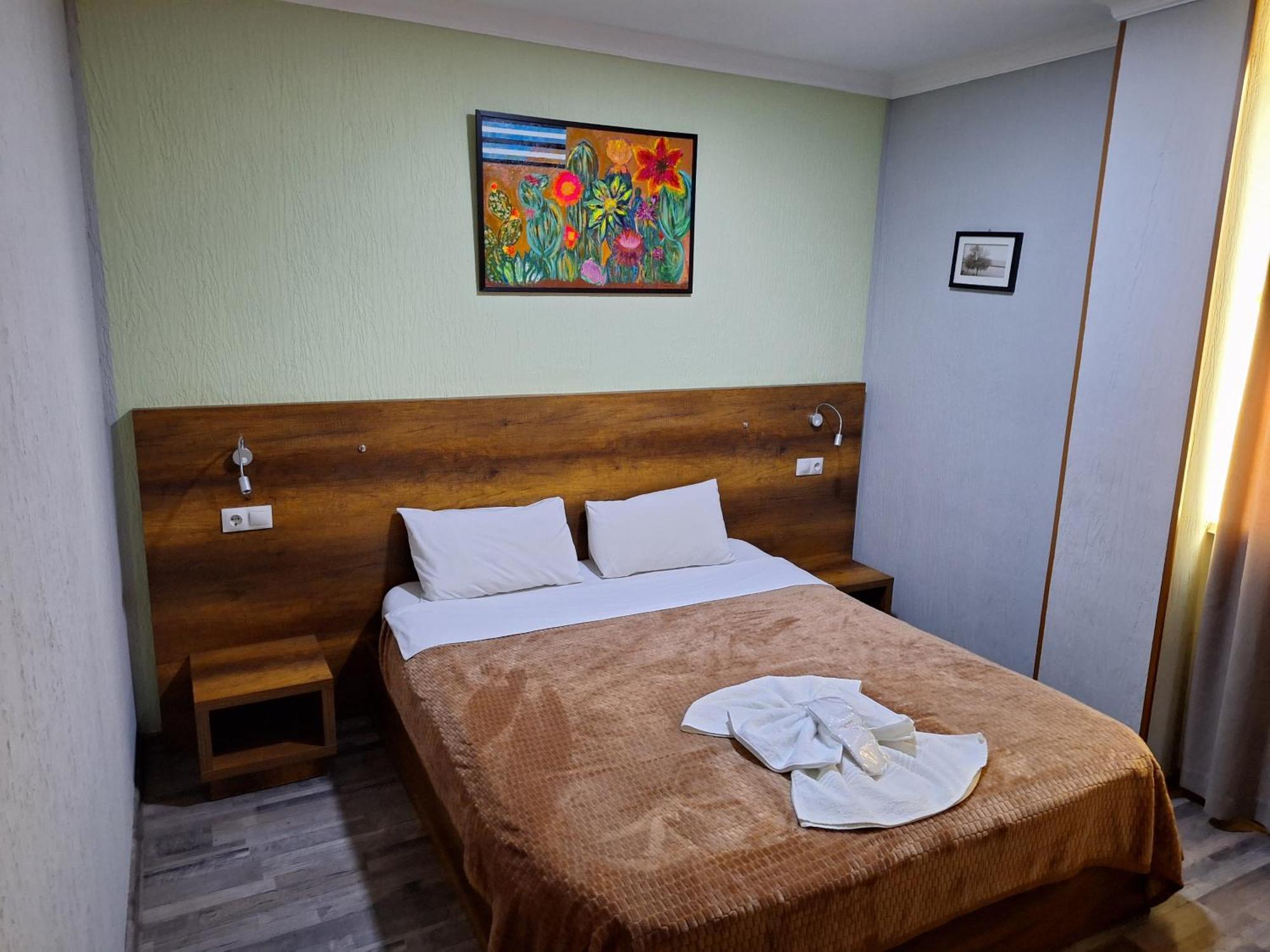 Hotel Georgian Kutaisi Exterior photo